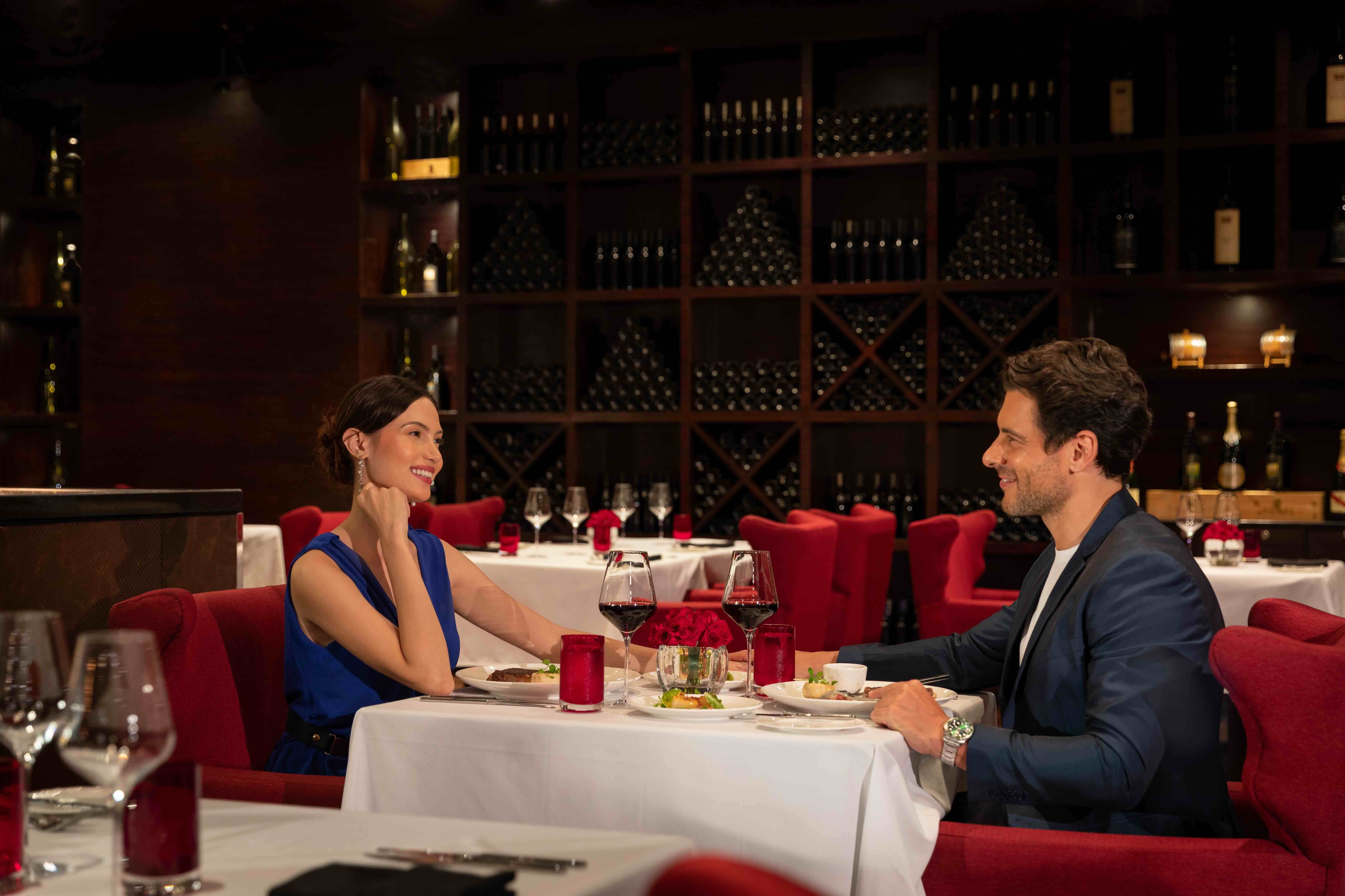 CRU牛排馆，马尼拉新港新港世界万豪酒店